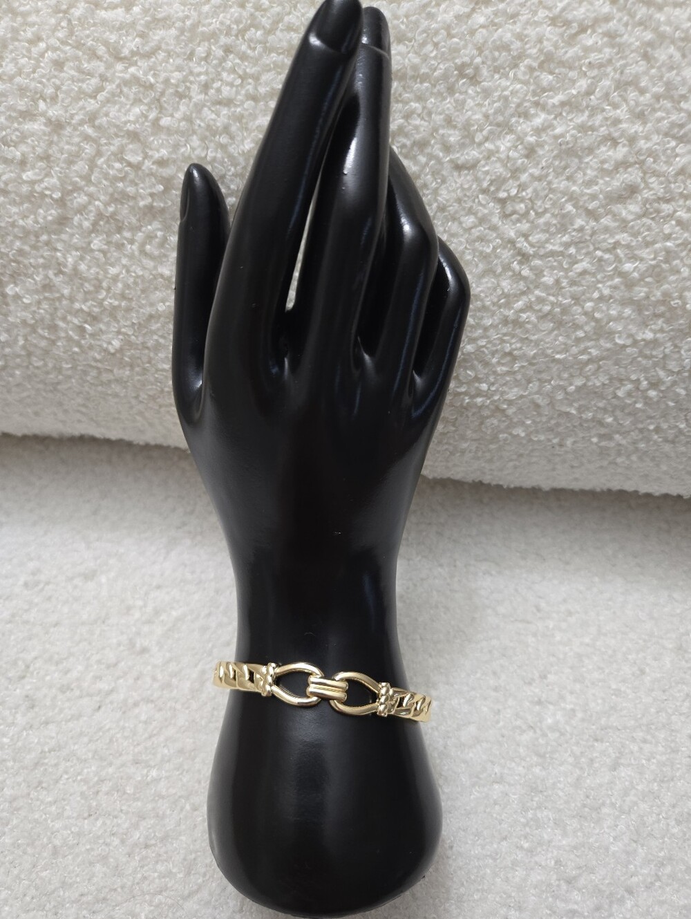 Gold Link Cuff Bracelet - Elegant Women's Jewelry
